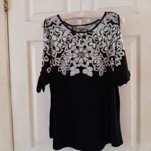 TanJay Cold Shoulder Blouse Black and White Size Medium
